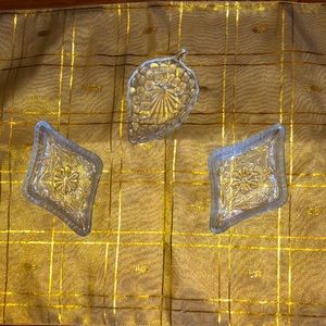 Pretty mini glass dishes /bundle of 3 items